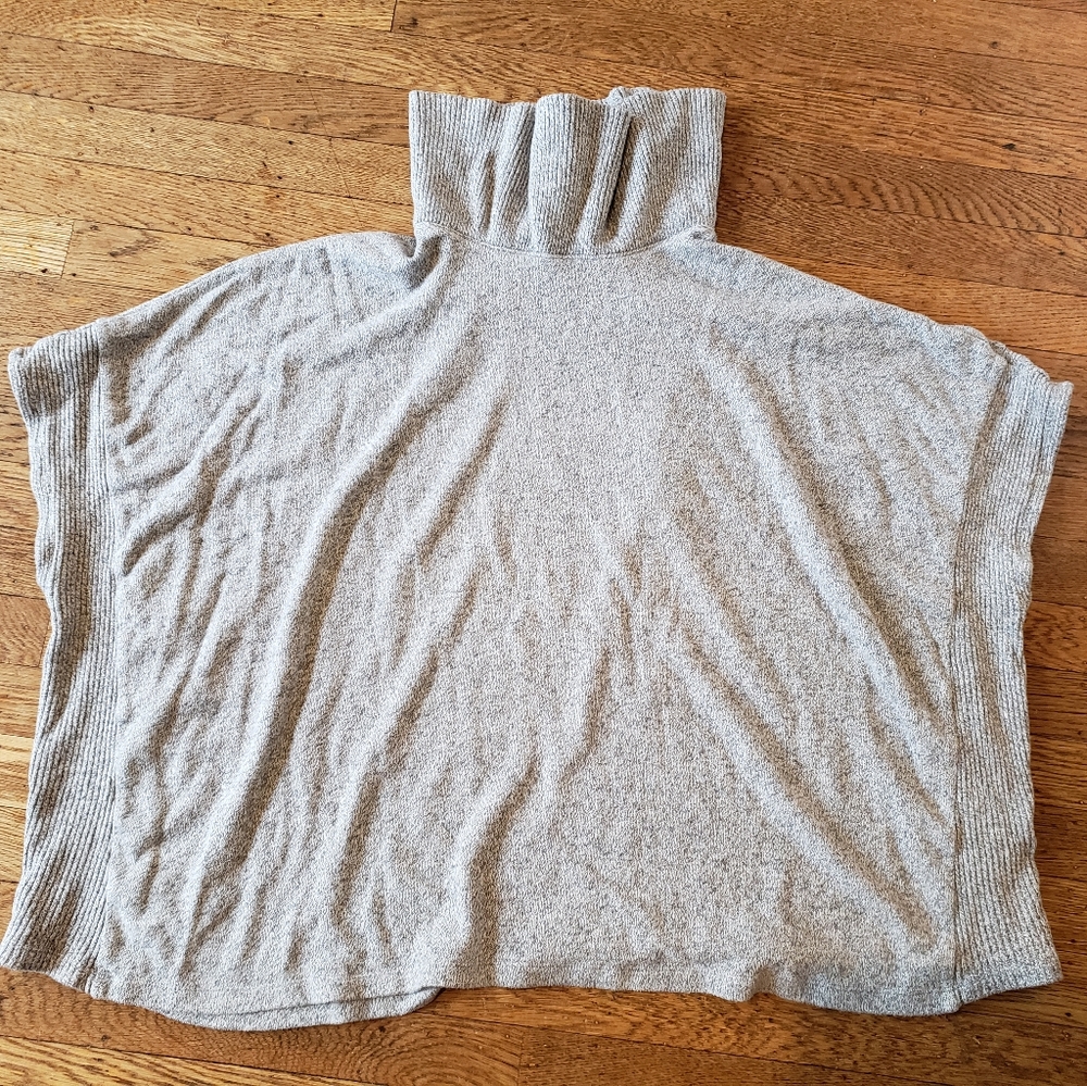 Banana Republic comfy grey poncho